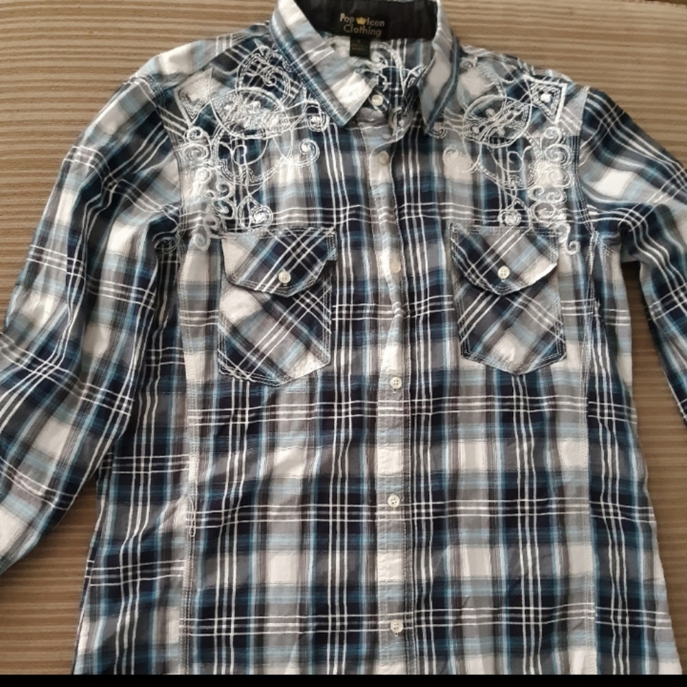 Pop Icon men's long sleeve shirt. SIZE LARGE